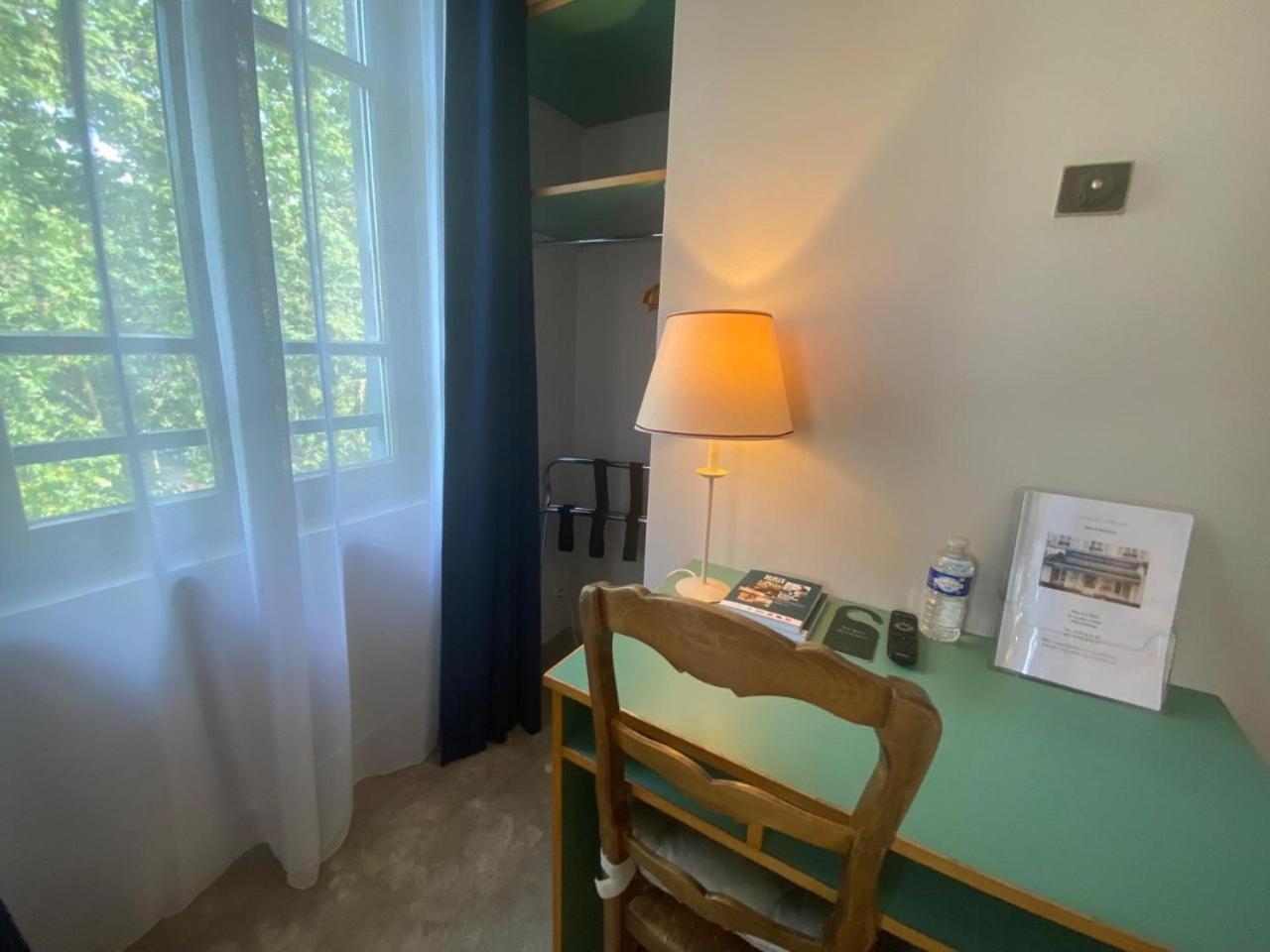 Hotel Paris Vesinet- Logis Hotel Restaurant Le Vésinet Zewnętrze zdjęcie