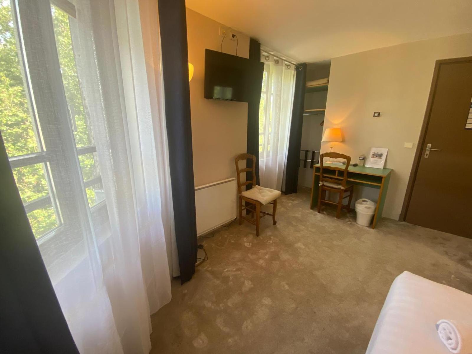 Hotel Paris Vesinet- Logis Hotel Restaurant Le Vésinet Zewnętrze zdjęcie